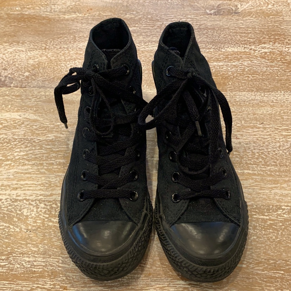 Chuck Taylor All Star Classic • Black Monochrome
